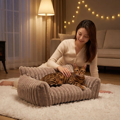 canape pour chat femme souriante bengal lampe