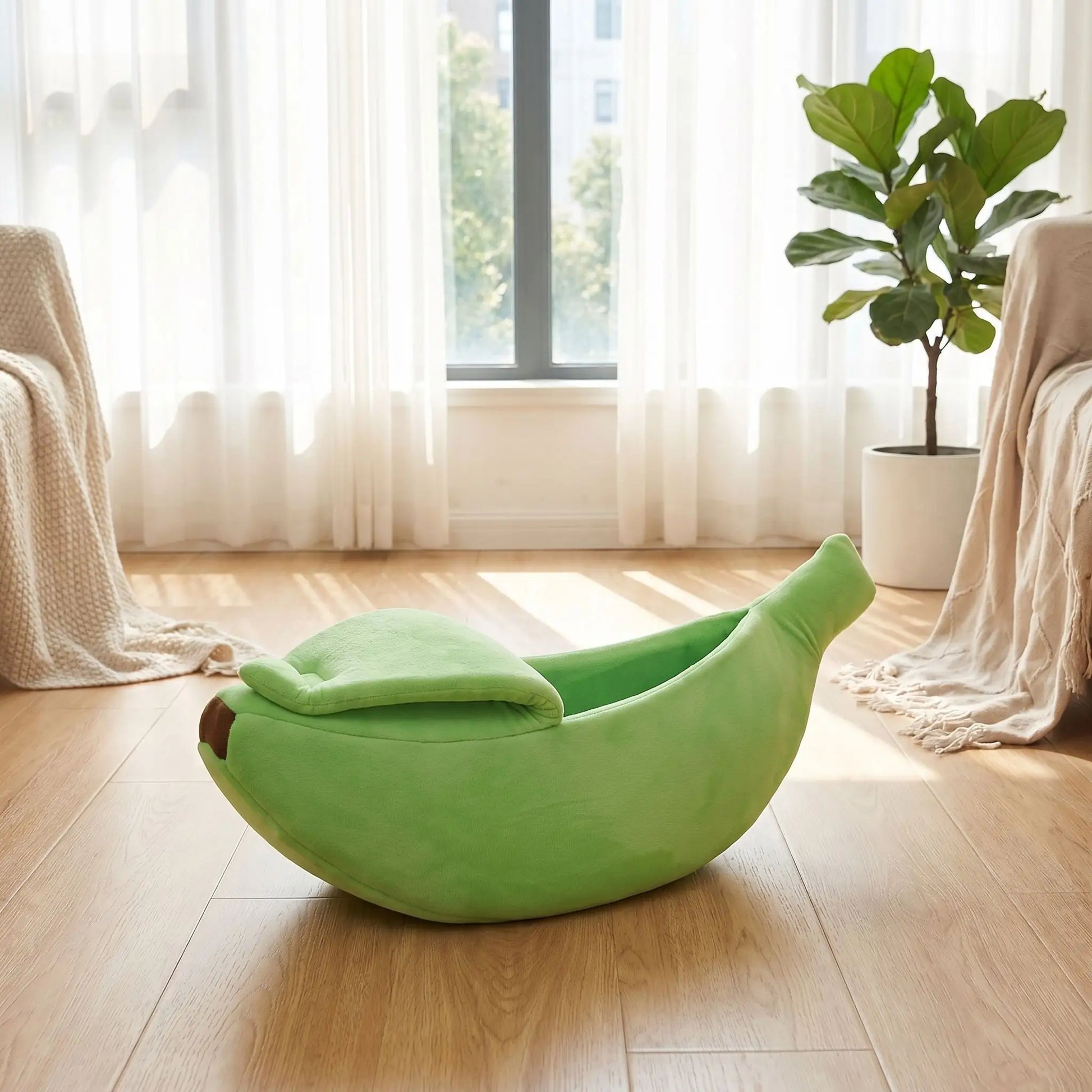 couchage pour chat forme banane verte rideaux arbre