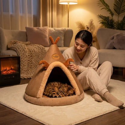 tipi chat femme souriante lampe coussin tapis